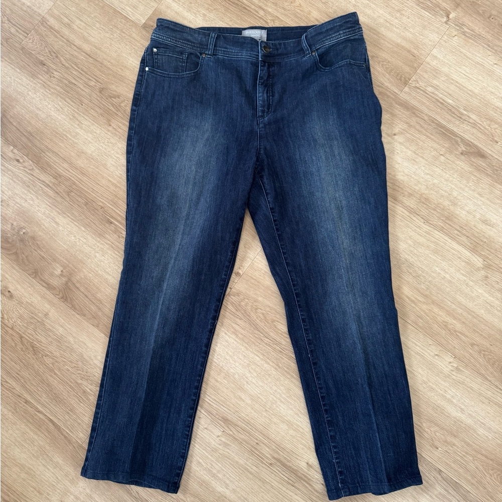 FABULOUSLY SLIMMING BY CHICOS  SZ 2 (L-12) BLUE STRETCH SHORT  DENIM JEANS PANTS